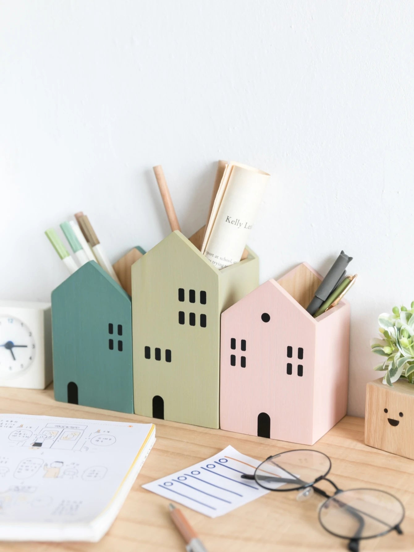 Cartoon House Pencil Holder – Wooden Desk Organizer & Room Decor