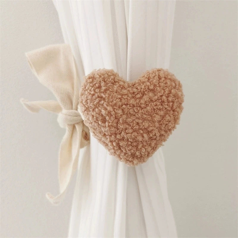 Plush Heart Curtain Tieback – Cute Elastic Curtain Holder for Kids Room Décor