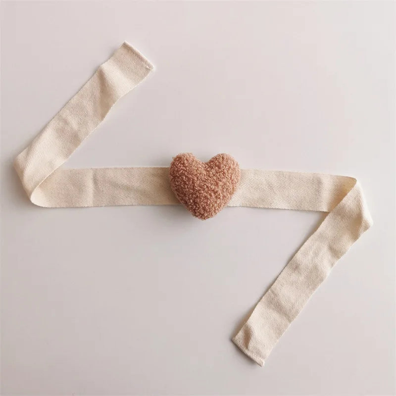 Plush Heart Curtain Tieback – Cute Elastic Curtain Holder for Kids Room Décor