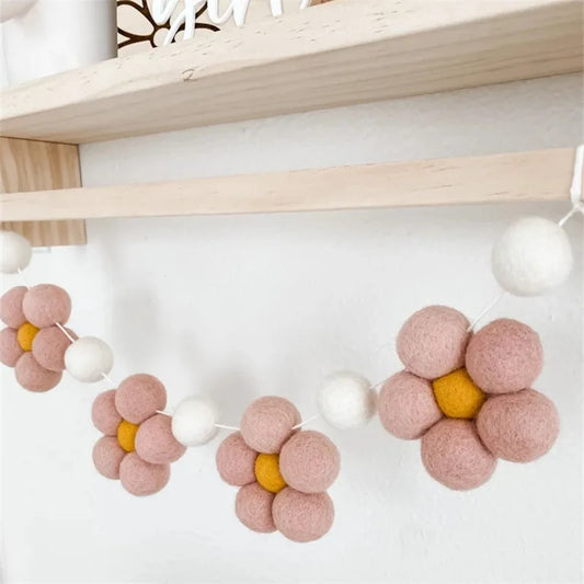Boho Felt Daisy Garland – Handmade Kids Room Wall Hanging Décor