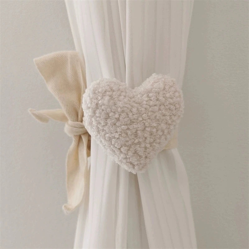 Plush Heart Curtain Tieback – Cute Elastic Curtain Holder for Kids Room Décor