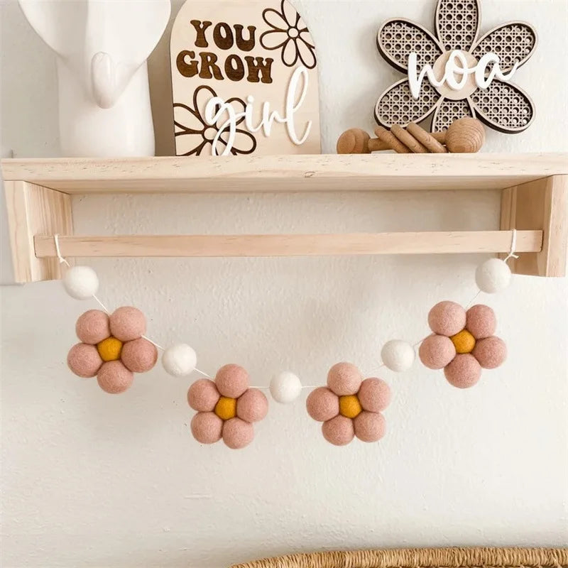Boho Felt Daisy Garland – Handmade Kids Room Wall Hanging Décor